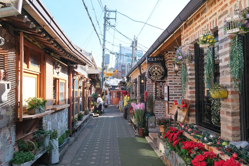 【首爾】益善洞韓屋村：Top10美食咖啡廳推薦！鹽可頌、手撕吐司＆鬼怪場景