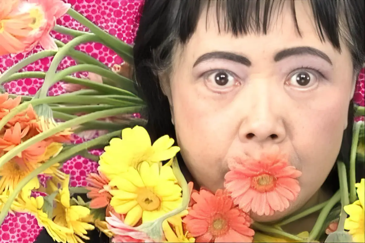 草間彌生作品《花強迫（非洲菊）》。圖片來源／北師美術館