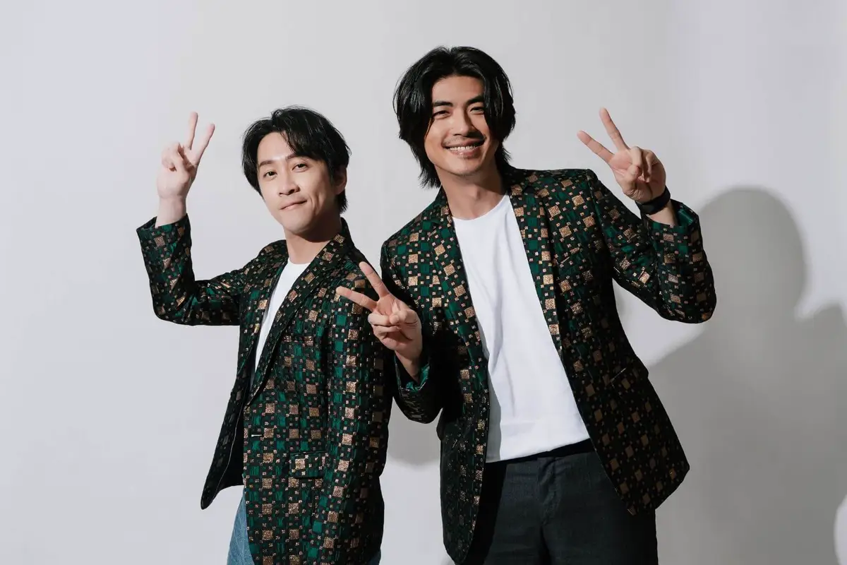 陳漢典與梁正群認為《沒有人想交作業》跳脫過往舞台劇形式與規格，使演員與觀眾距離更貼近，更能傳遞劇中角色甘苦情緒裡的歡笑與淚水。