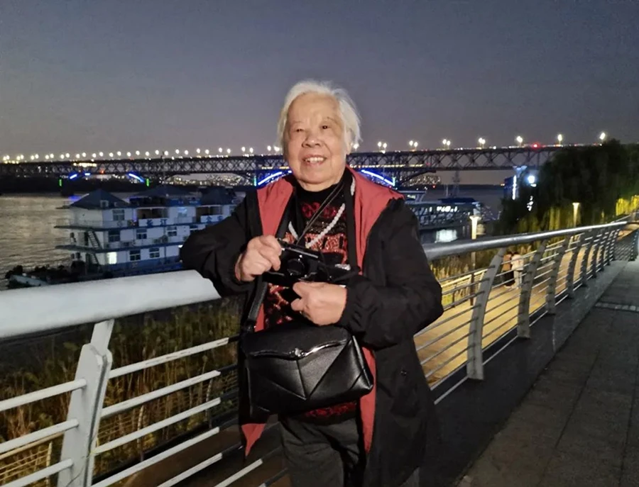 20240910_1725940308438592.jpg 作为新中国第一代女摄影师15448 拷贝.jpg