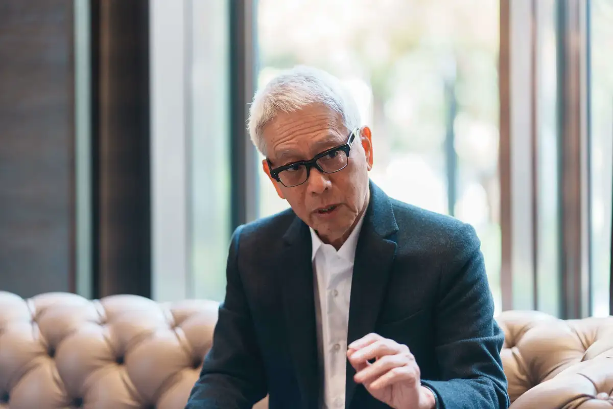 寶璽建設創辦人梁德煌以優雅的文人氣質，在房地產界獨樹一幟。