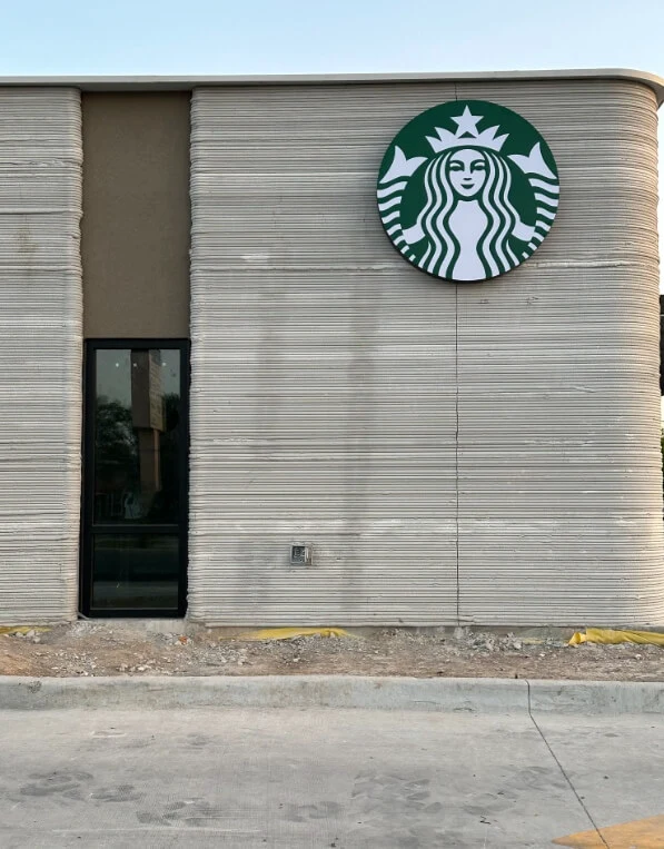 3D列印星巴克門市僅提供「得來速」服務。圖片來源｜City of Brownsville, TX - Municipal Government FB