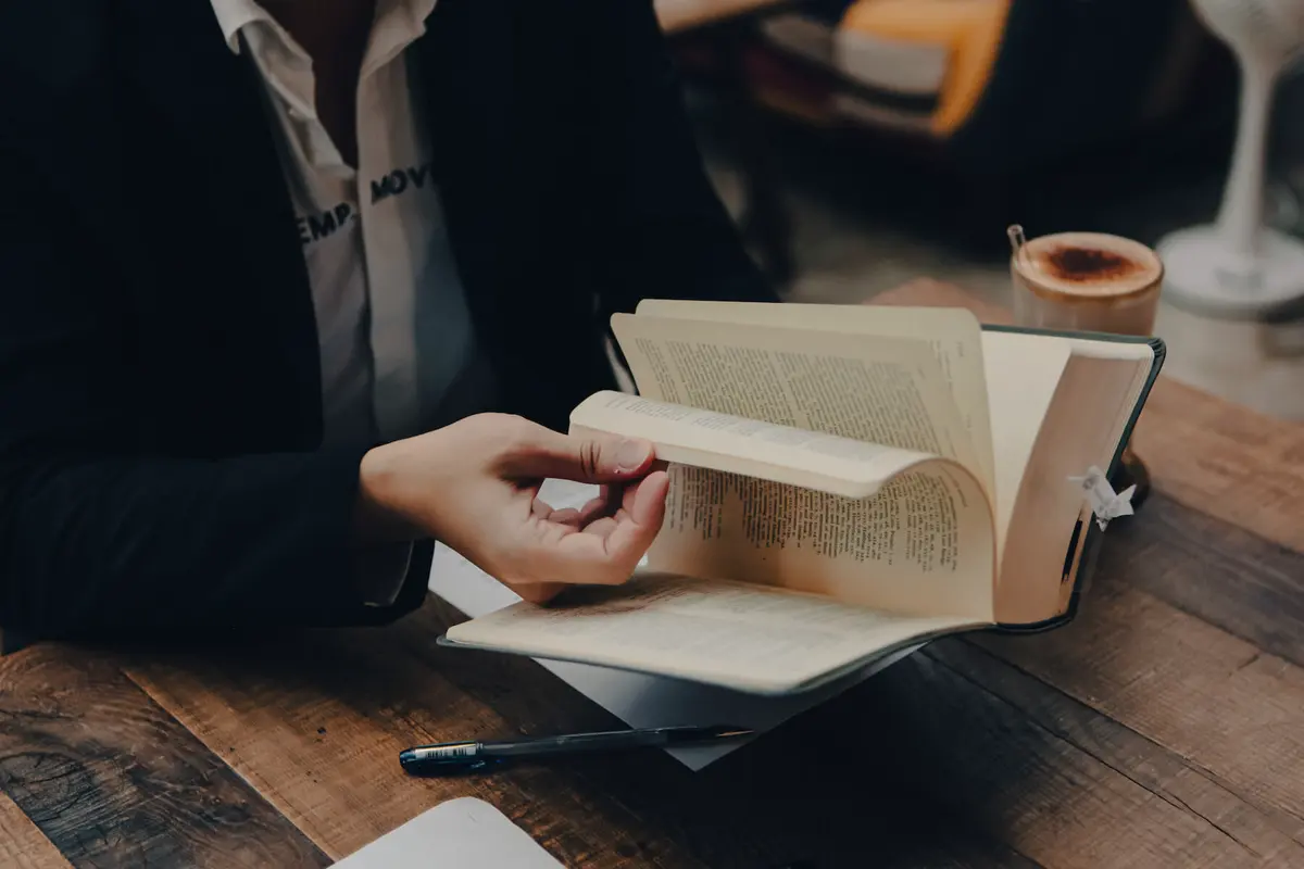 李函對於《魔戒》的問題有問必答，且鉅細靡遺。