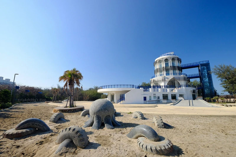 【新竹】南寮漁港攻略：波光市集、魚鱗天梯、美食餐廳、騎腳踏車