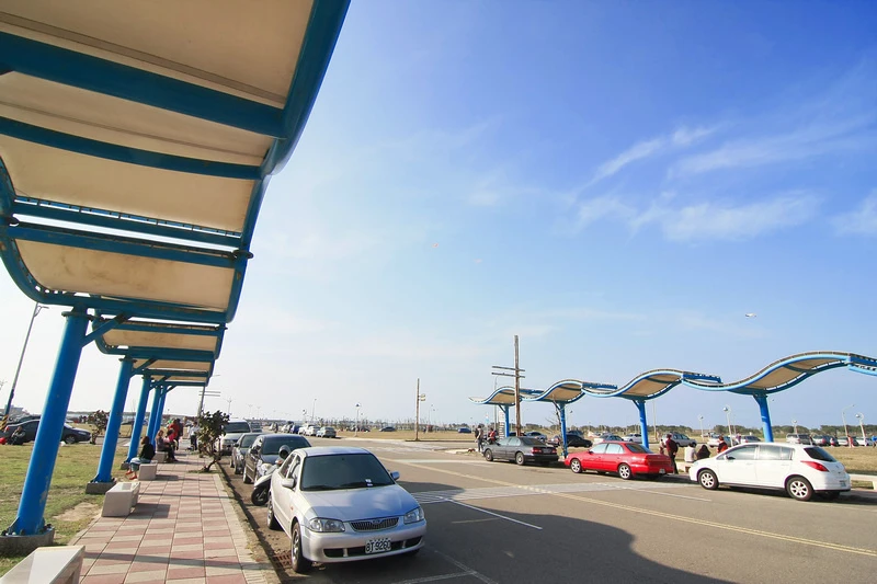 【新竹】南寮漁港攻略：波光市集、魚鱗天梯、美食餐廳、騎腳踏車