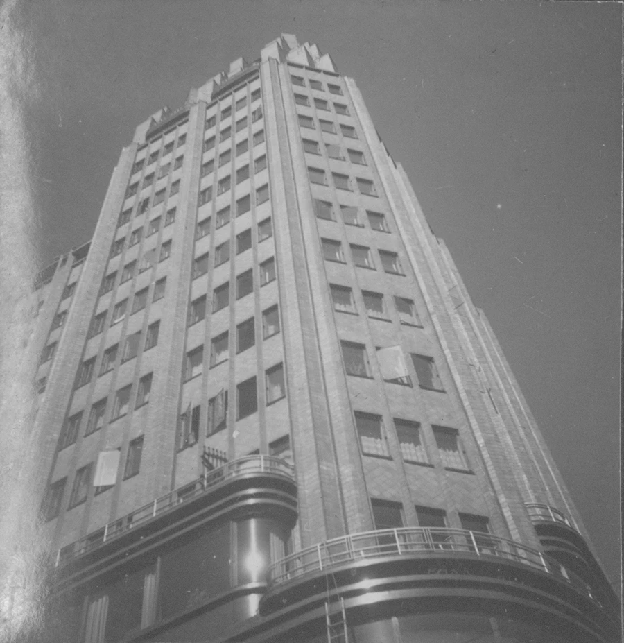 图31 上海国际大饭店，张光宇摄，1934年 拷贝.jpg