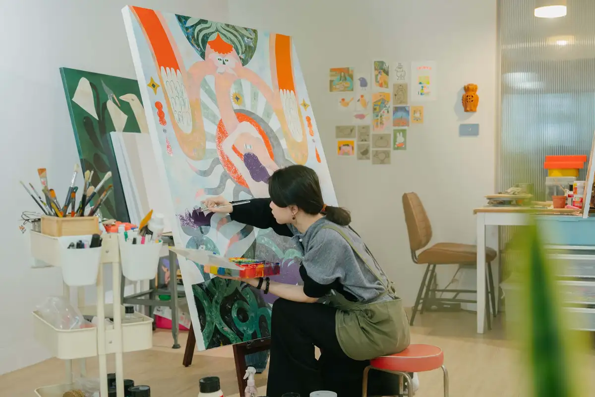 黃湘身兼工作室藝術總監及藝術家雙重身份。