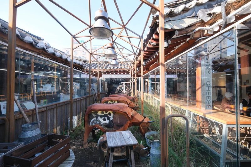 【首爾】益善洞韓屋村：Top10美食咖啡廳推薦！鹽可頌、手撕吐司＆鬼怪場景