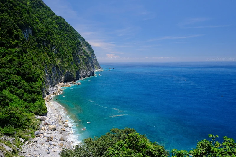 【花蓮親子景點推薦2024】小孩嗨翻！室內戶外農場樂園玩水等