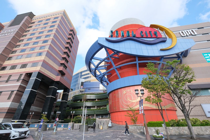 【福岡】博多運河城：超震撼鋼彈水舞秀！Top17必買品牌＆美食交通全攻略