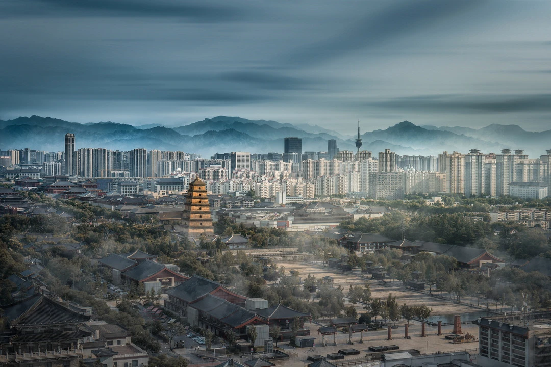 20240918_1726628102859778.jpg 高校组 刘晋滕+西安大雁塔.jpg