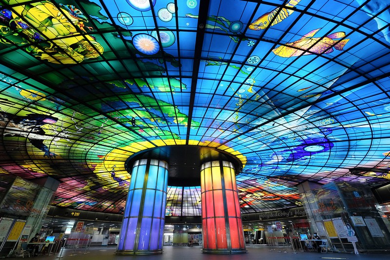 【高雄捷運】美麗島站光之穹頂:世界最大圓形車站!美食&周邊景 【高雄捷運】美麗島站光之穹頂:世界最大圓形車站!美食&周邊景