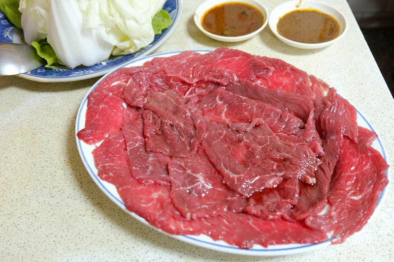 【新竹城隍廟美食】2024城隍廟夜市必吃推薦！鴨香飯、包子、