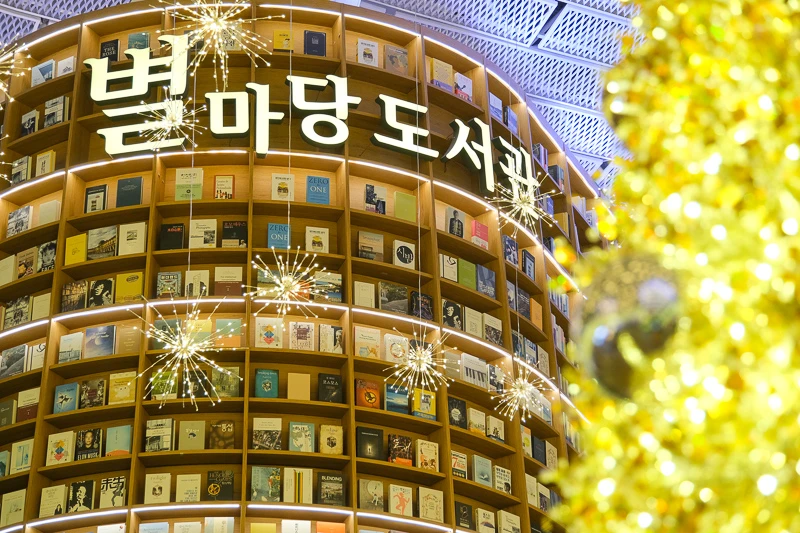 【韓國首爾】星空圖書館Coex Mall：巨無霸書架超吸睛！三成附近美食景點