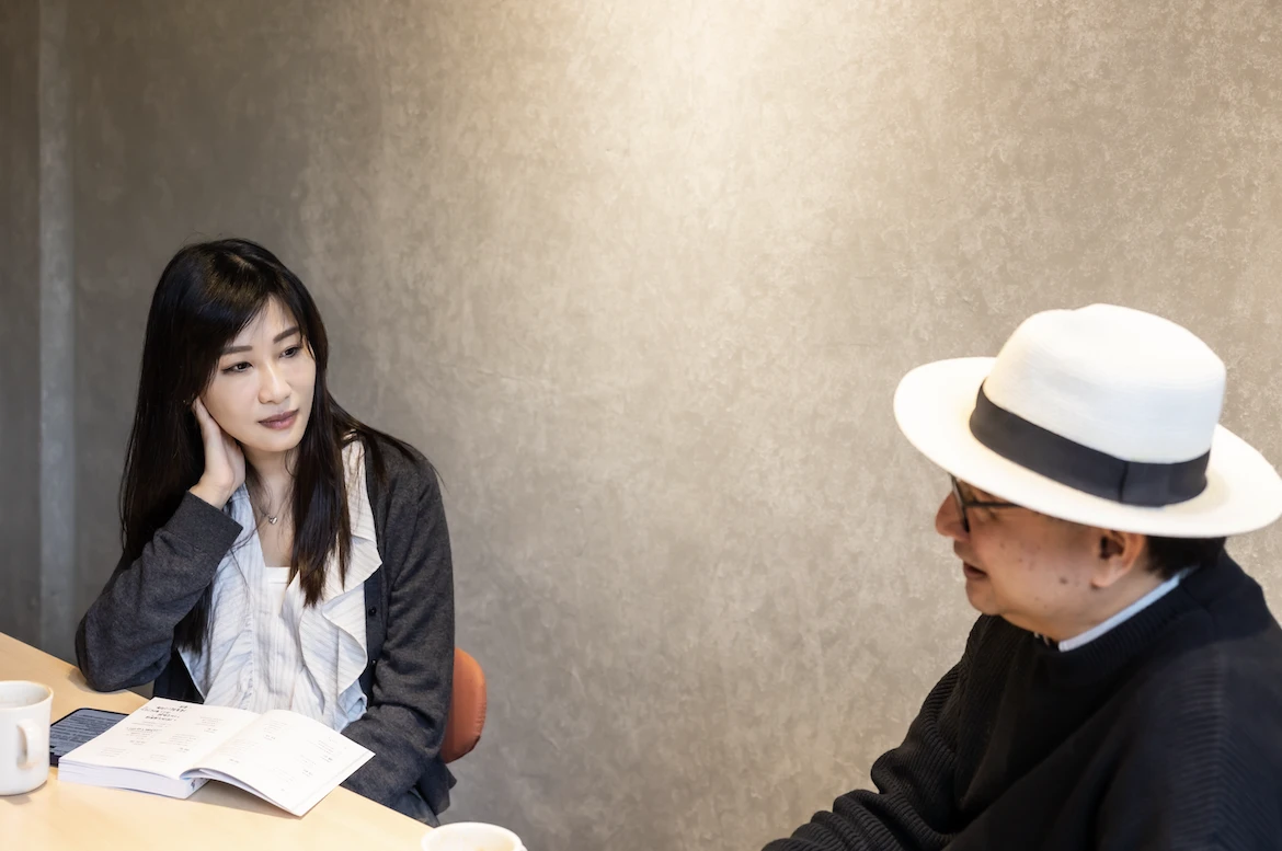 李清志與蔡瑞珊對談台灣建築的旅行路線。（攝影／汪正翔）