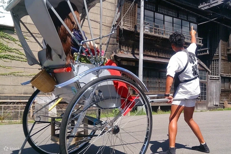 【北海道】小樽運河：搭遊覽船、看夜景、逛商店街，冬天點燈超漂