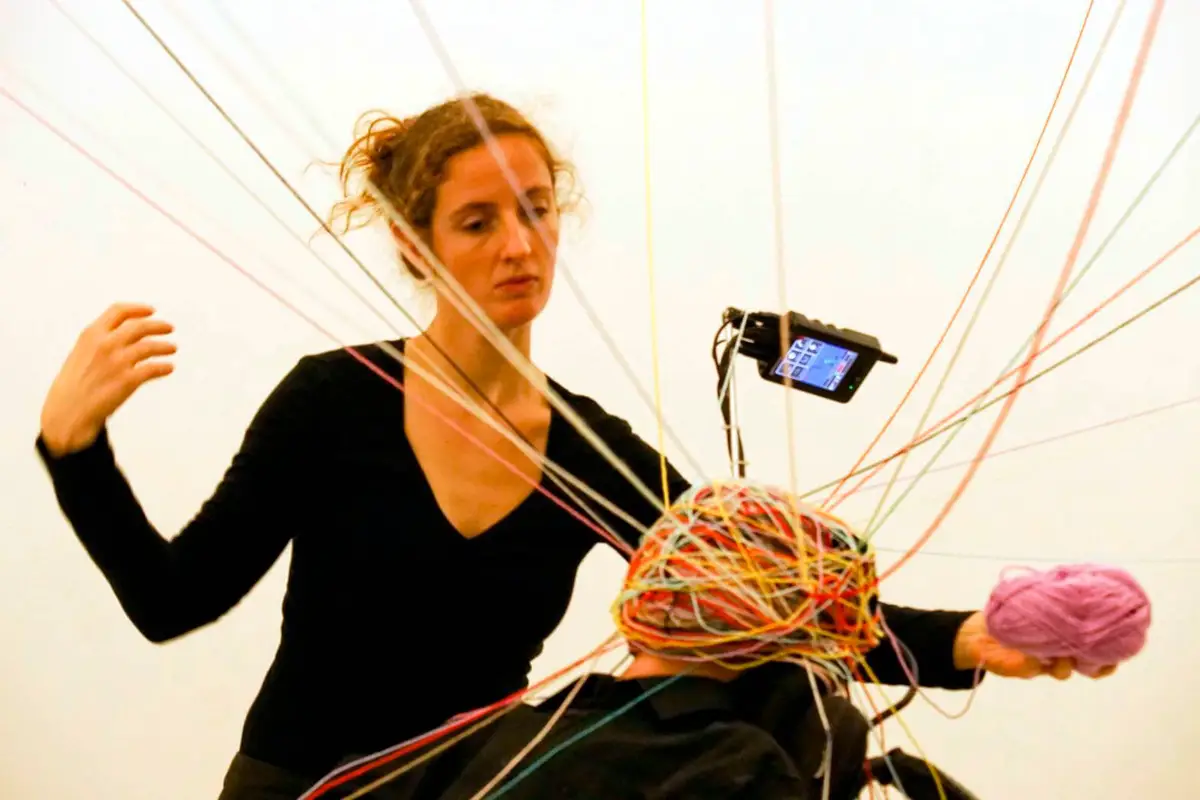 身體氣象館「生之重力」表演人權展覽作品 攝影/Jérôme Carrié