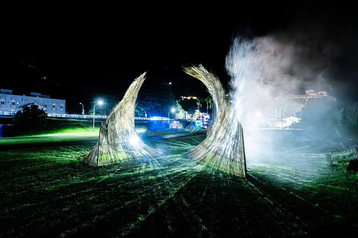 李蕢至的《氣鏡之門》