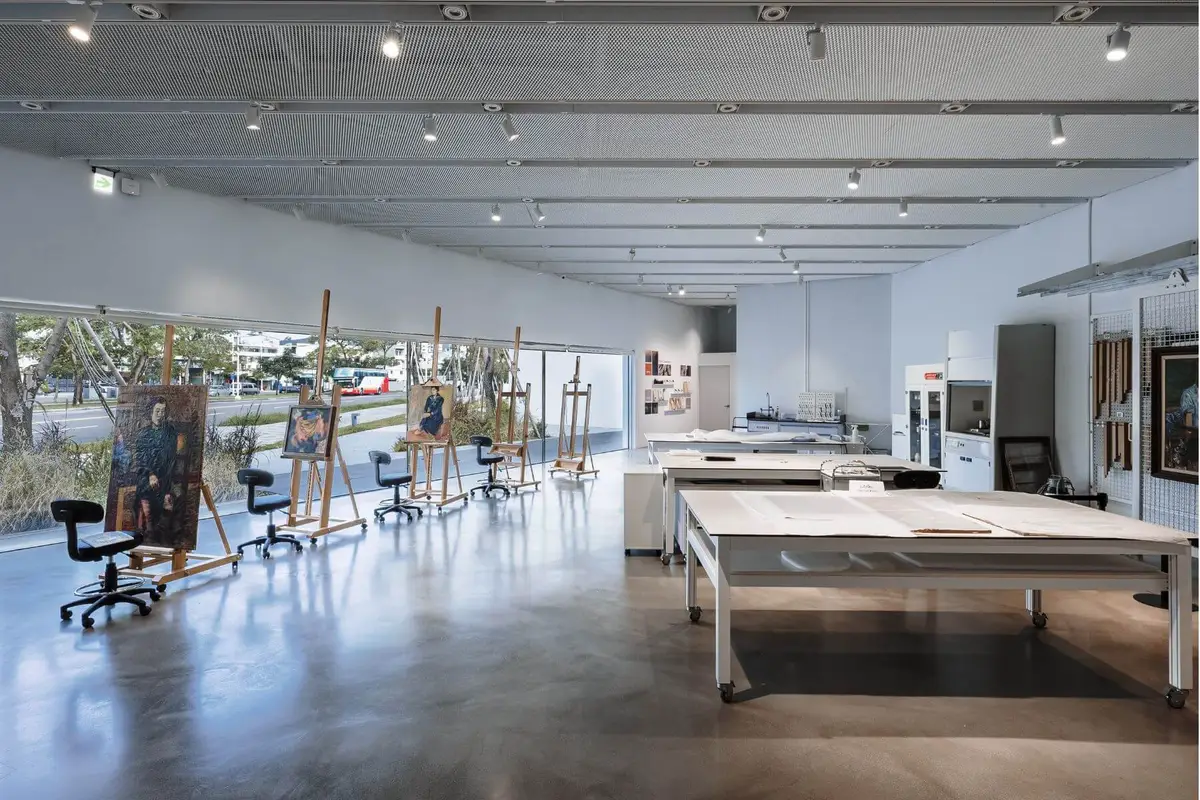 基於對藝術品展示與收藏的喜愛，劉培森在高雄內惟藝術中心二期的規劃設計中提出了較全面的「可視性典藏庫房」概念。