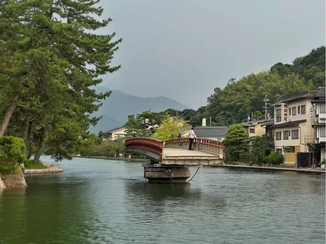 [中英] 新闻稿_2025 集美·阿尔勒国际摄影季 25507 拷贝.jpg