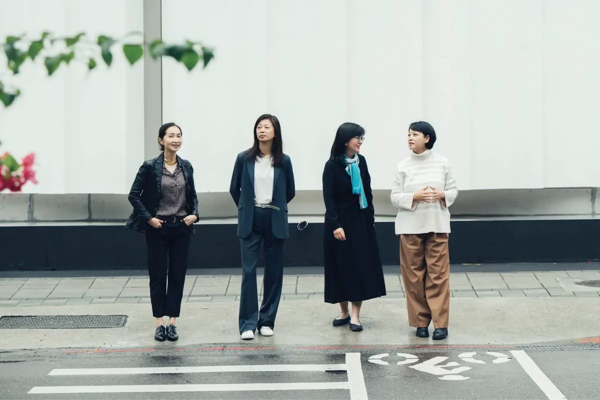 左起分別為賴毓芝、施靜菲、盧慧紋、張惠菁。