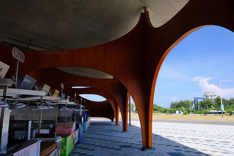 【新竹】南寮漁港攻略：波光市集、魚鱗天梯、美食餐廳、騎腳踏車