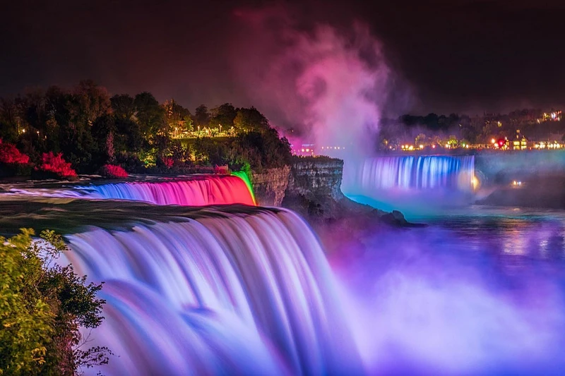 尼加拉瀑布燈光秀2.jpg