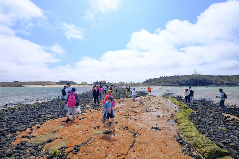 【澎湖】奎壁山摩西分海：看潮汐時間表橫跨神秘海中央＆附近景點