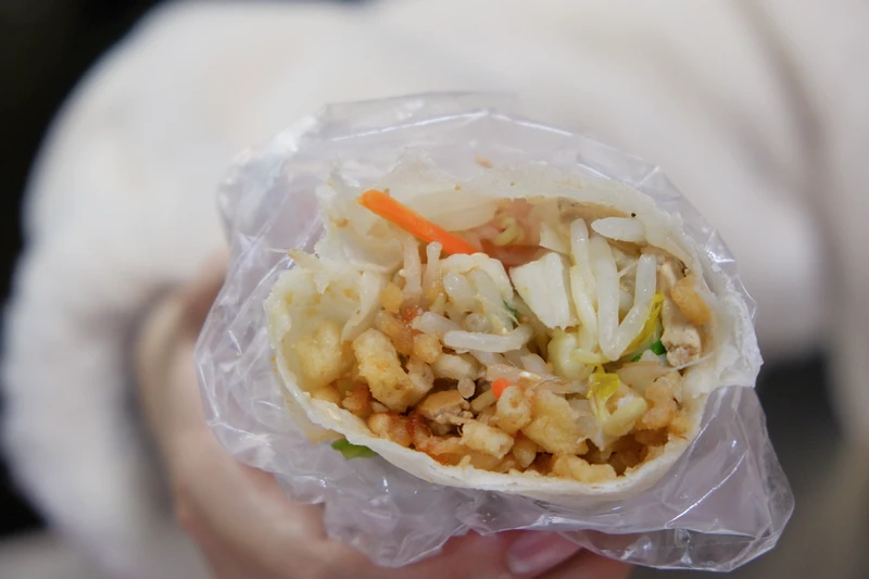 【新竹城隍廟美食】2024城隍廟夜市必吃推薦！鴨香飯、包子、