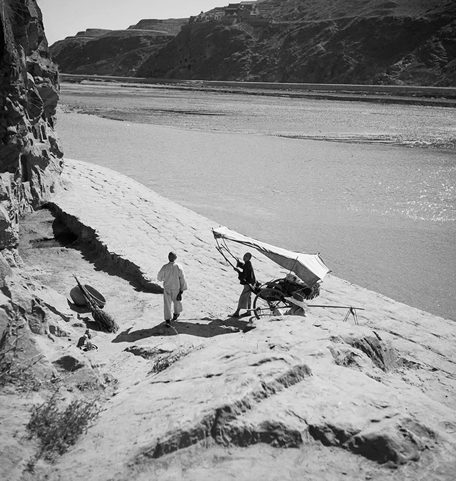 摘要3812 拷贝.jpg