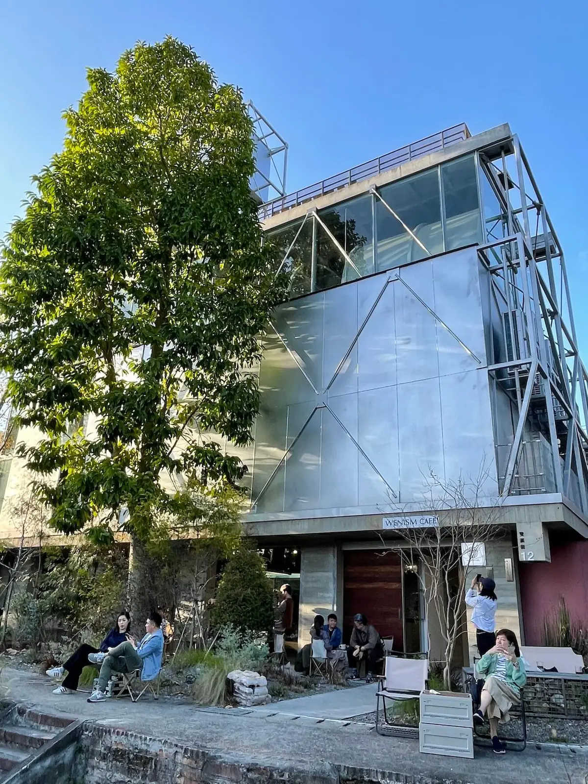 「山屋口口」被譽為違章建築界的LV。（圖片提供／李清志）