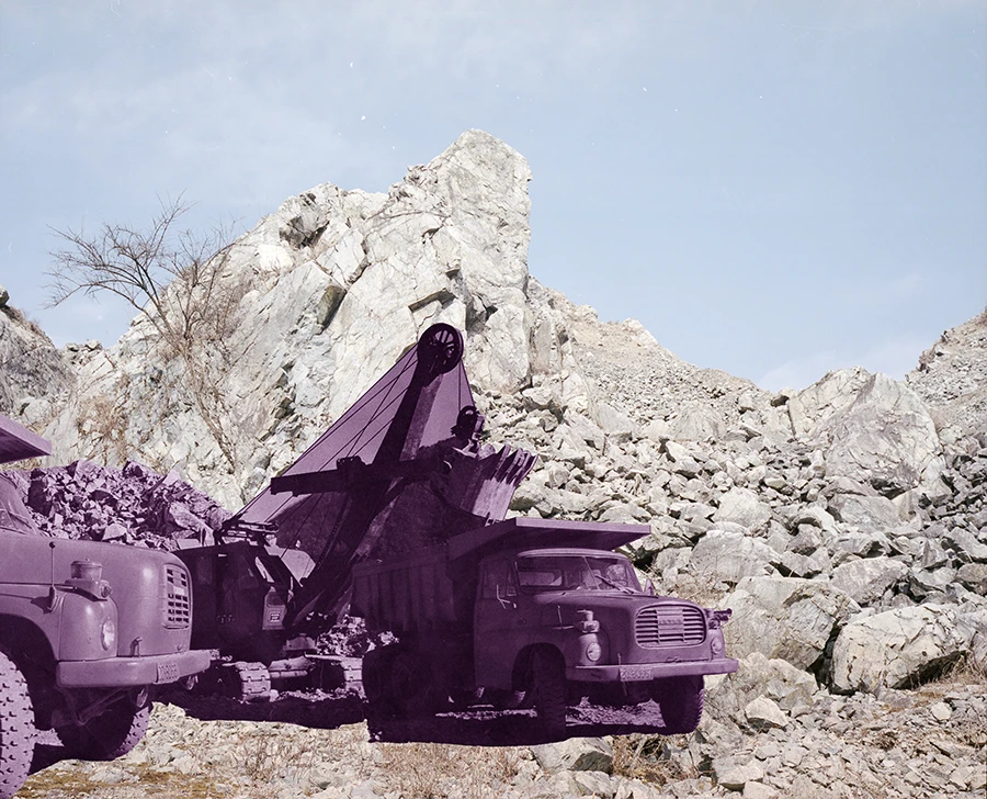 37，海子四矿大坪露天矿场山口 拷贝 2.JPG