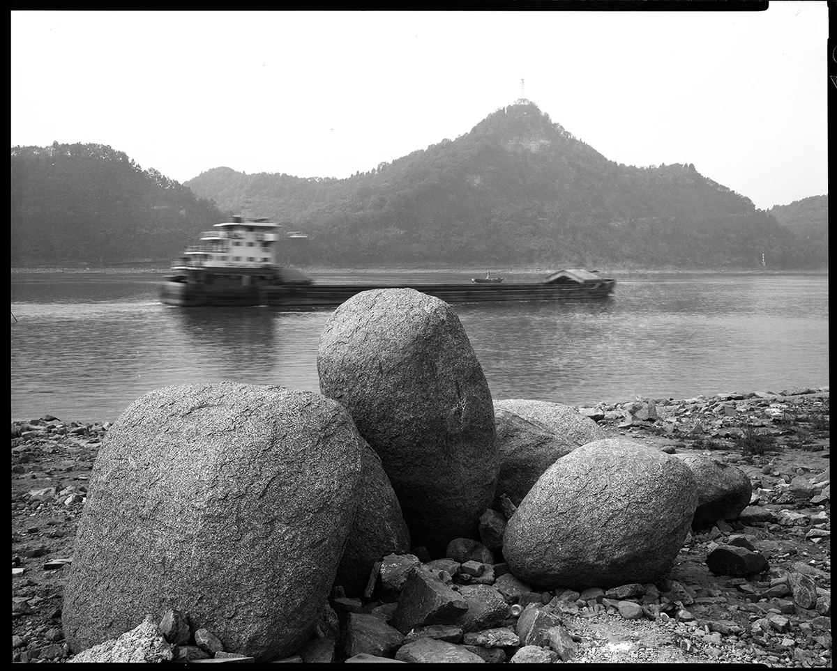 016三峡消落带----山与水的对话系列之一（磨基山） 2019年，8X10inch .jpg