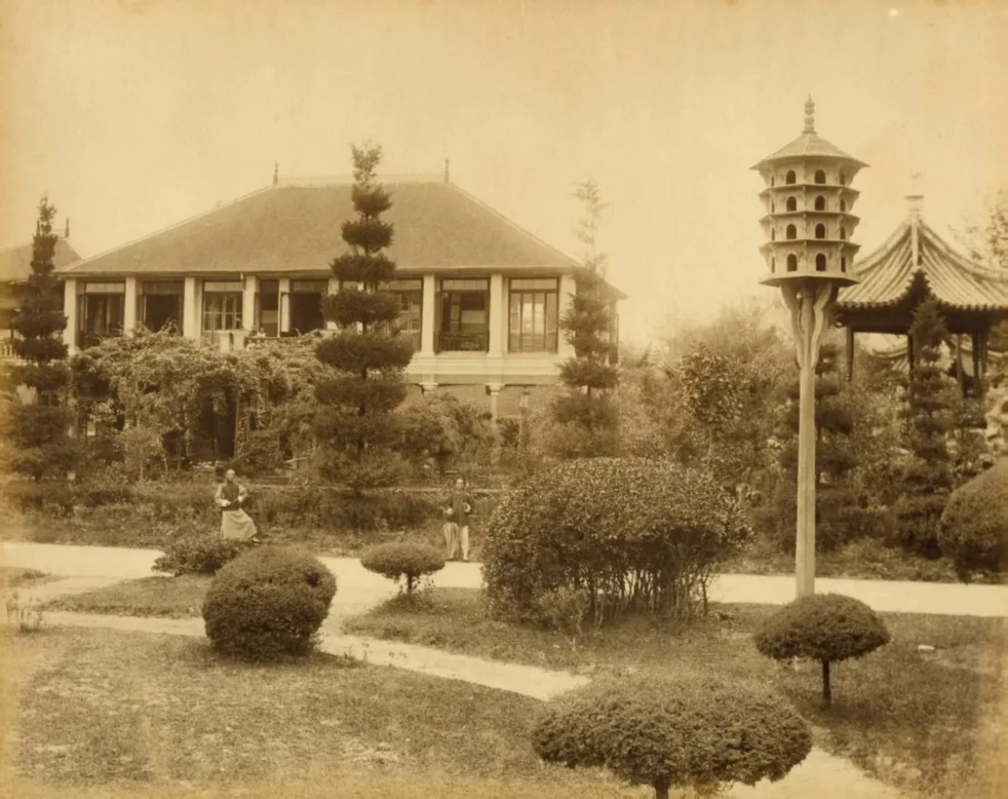 摘要1251 拷贝.jpg