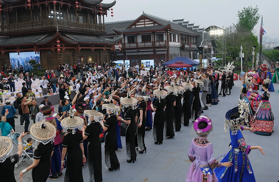 开幕式现场 吴成华 摄.jpg