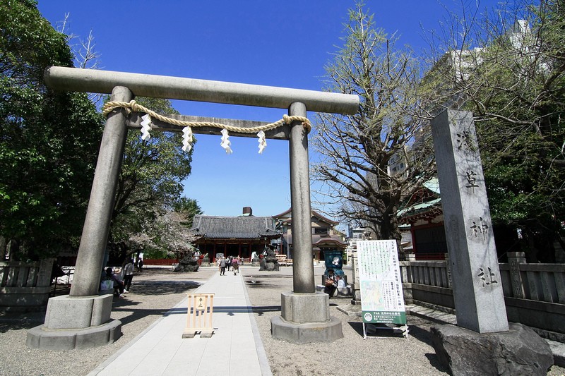 【東京】雷門淺草寺：東京最古老寺廟！籤御守和服＆附近美食景點