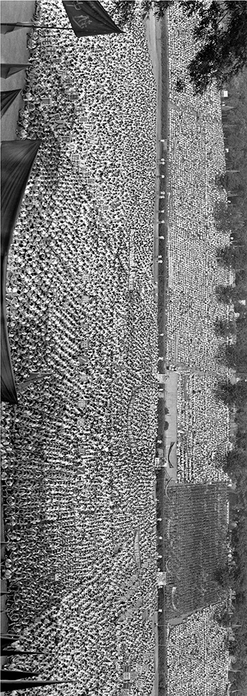 作为新中国第一代女摄影师20 拷贝.jpg