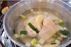 【韓國首爾】陳玉華一隻雞：東大門最狂名店，極嫩雞肉搭濃郁大蒜湯頭