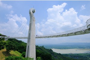 【高雄】崗山之眼：超美天空廊道！夜景、接駁車交通＆附近景點一日遊