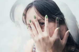 馬國首部拿下坎城大獎之作《虎紋少女》：導演余修善如何把青春期拍成一部肉體恐怖電影？