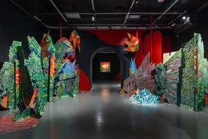 88歲建築大師的台灣地景詩：《山／市—彼得．庫克個展》在台北當代藝術館構築島嶼想像