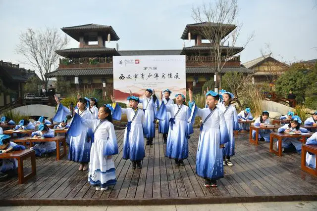 西安市青少年书法作品千人展本周在诗经里开幕