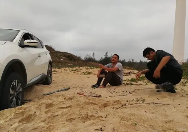 你自驾游途中最惨的一段经历是怎样的?