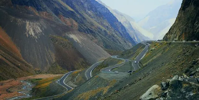 新疆的独库公路风景图