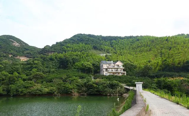 暑假旅游，有哪些好玩小众的地方推荐？