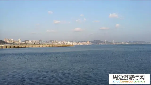 过年从天津出发去大连，沈阳哪里好。各有什么景点适合冬天？