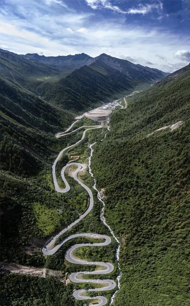 折多山与巴郎山哪个好玩点?