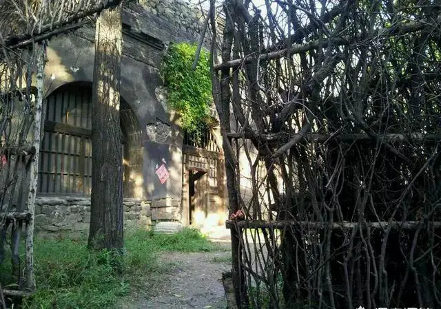 想从北京出发自驾去山西平遥古城玩，有什么路线推荐？