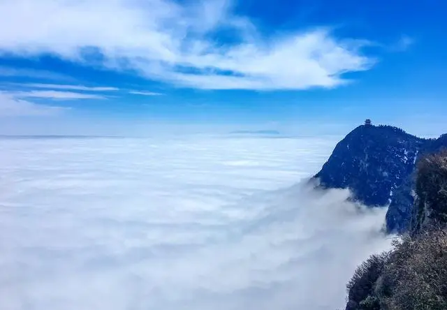 峨眉山有哪些好玩的景点？峨眉山门票多少钱？
