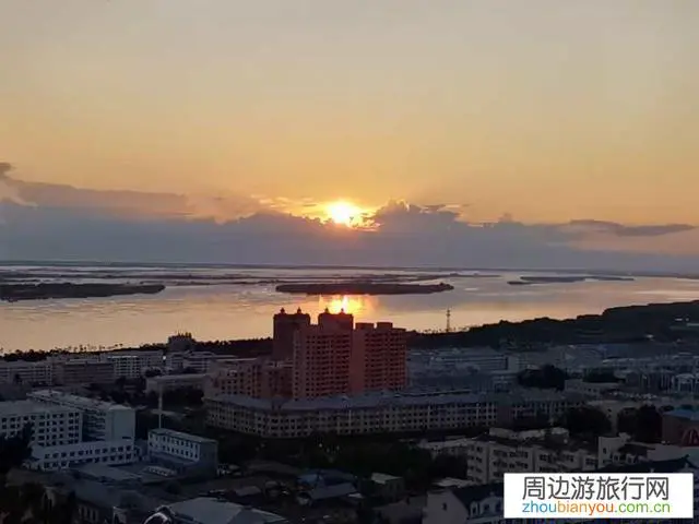 能分享一下你拍摄的美丽日出照片和你当时的拍摄感悟吗?